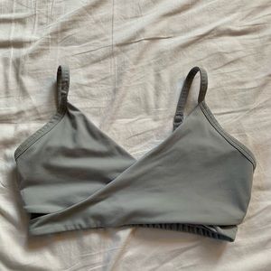 Fabletics sports bra